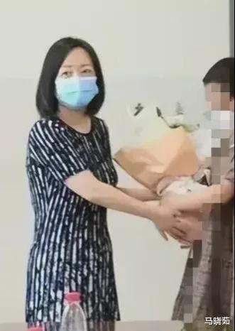 我们还真是误会陈副区长了,她本人目前离异,但并非是单身!
