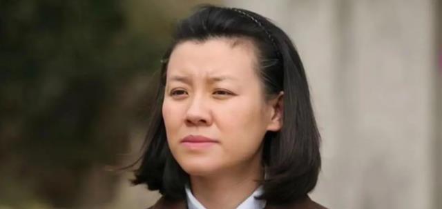 父母爱情|父母爱情：江德华为何死乞白赖要嫁给老丁？其中暗藏人性的贪婪