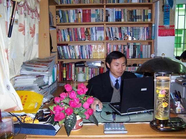 1999年河南22岁女村医遇害,亲叔叔被判死缓,9年后真凶被抓获