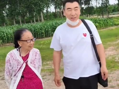 李玉成|李玉成带徒弟直播，花500W培养弟弟当网红，扬言要超越大衣哥