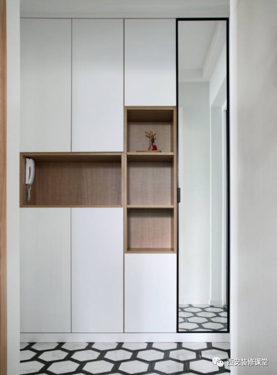 独特鞋柜设计,有些户型只能这样做