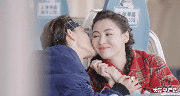 秦海璐|张馨予“肤白貌美”被赞美,大方晒出自用面霜,李佳琦:平价SKII