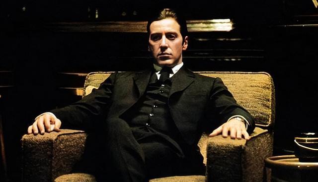 教父|解读电影《教父》中的细节，人物出场、摄影、灯光各有讲究