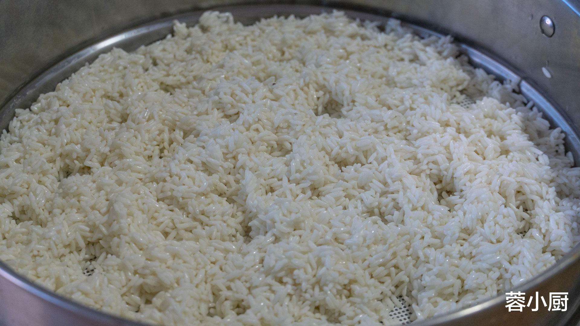 冬季牙齿娇嫩，建议多吃“3红3白2绿”，缓解敏感，无惧冷热酸甜