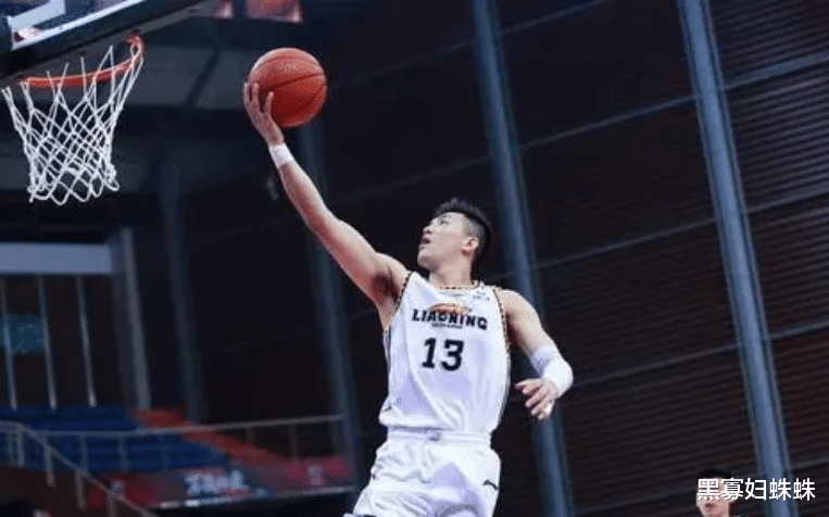 碧桂园|郭艾伦:业余球员根本打不了职业