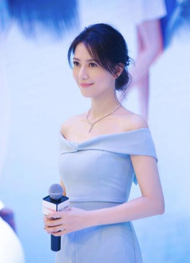 高圆圆|清纯女神，当红时嫁人，今42岁皱纹明显依然美，自然老去的魅力