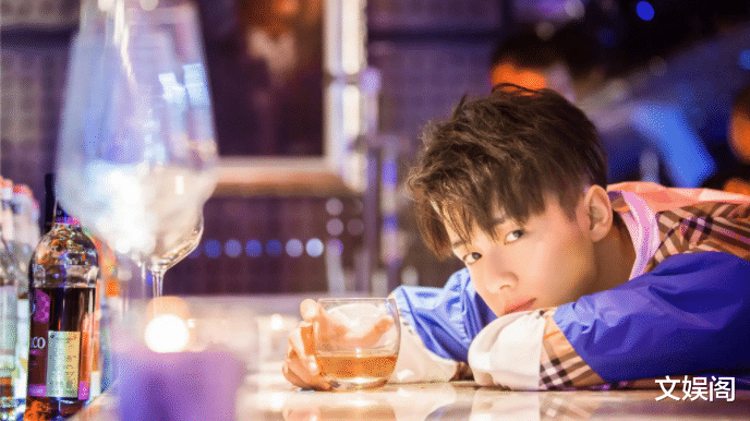 覆流年|《覆流年》配角阵容：认出了小李琳老公，没认出宋佳老同学的儿子