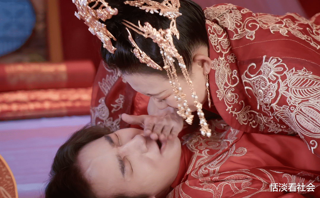 我叫刘金凤|好家伙!《我叫刘金凤》开播就差评一片,观众差评理由出奇一致