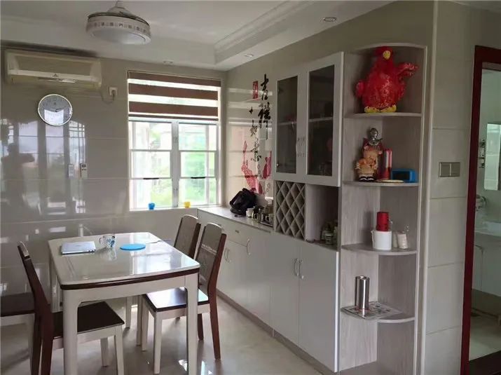 刚装好86平新房,电视背景墙大气上档次,榻榻米一房四用5万值了