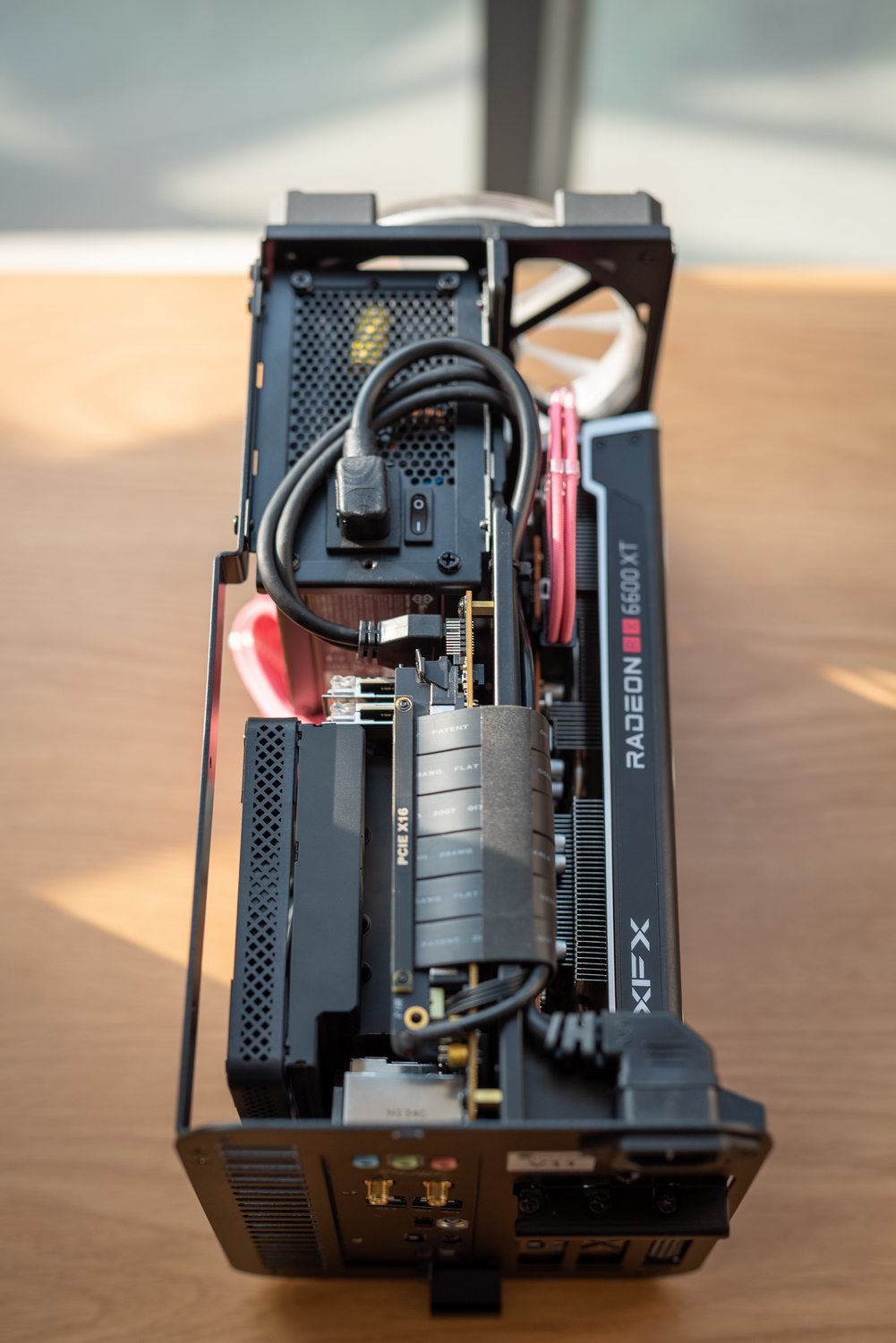 显卡|显卡扩展坞才是ITX主机的正确打开方式？