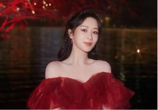 杨紫|“坎坷童星”杨紫:作品接连出事,曾被网友骂出圈,依然向阳而生
