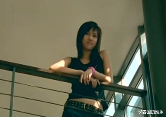 不得不爱|女歌手17年前与潘玮柏合唱《不得不爱》走红,35岁近照曝光,颜值惊呆众网友