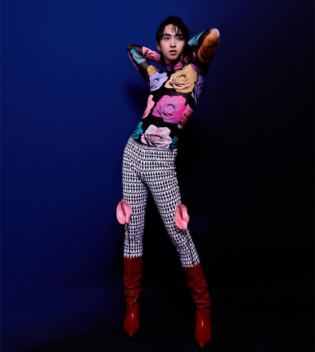 |伊能静母亲节晒儿女，为配合爱穿女装儿子换风格，这个母亲太称职