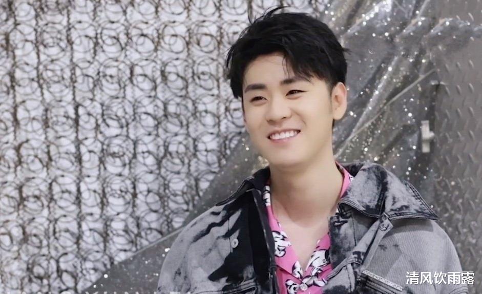 张云雷|张云雷新年专访:艺术需要感性创作,唱歌同时也是在讲自身的故事