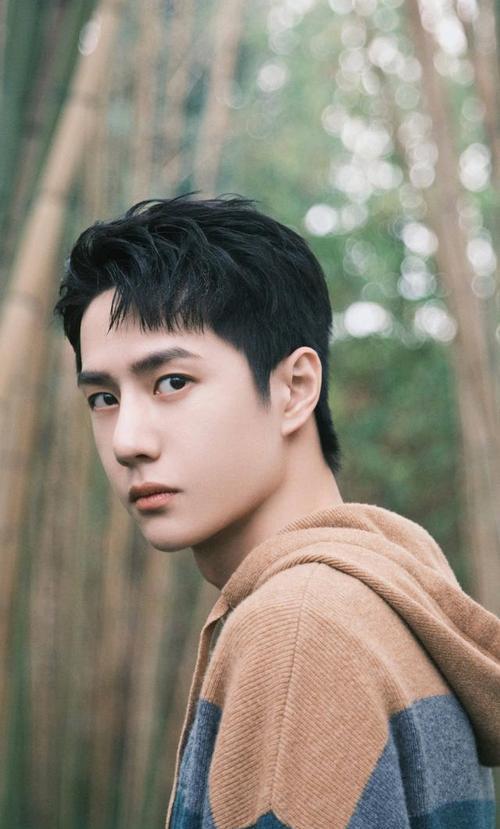 王一博|王一博参加戏剧节看《狐狸天使》,粉丝却在辱骂无关人等太可笑!