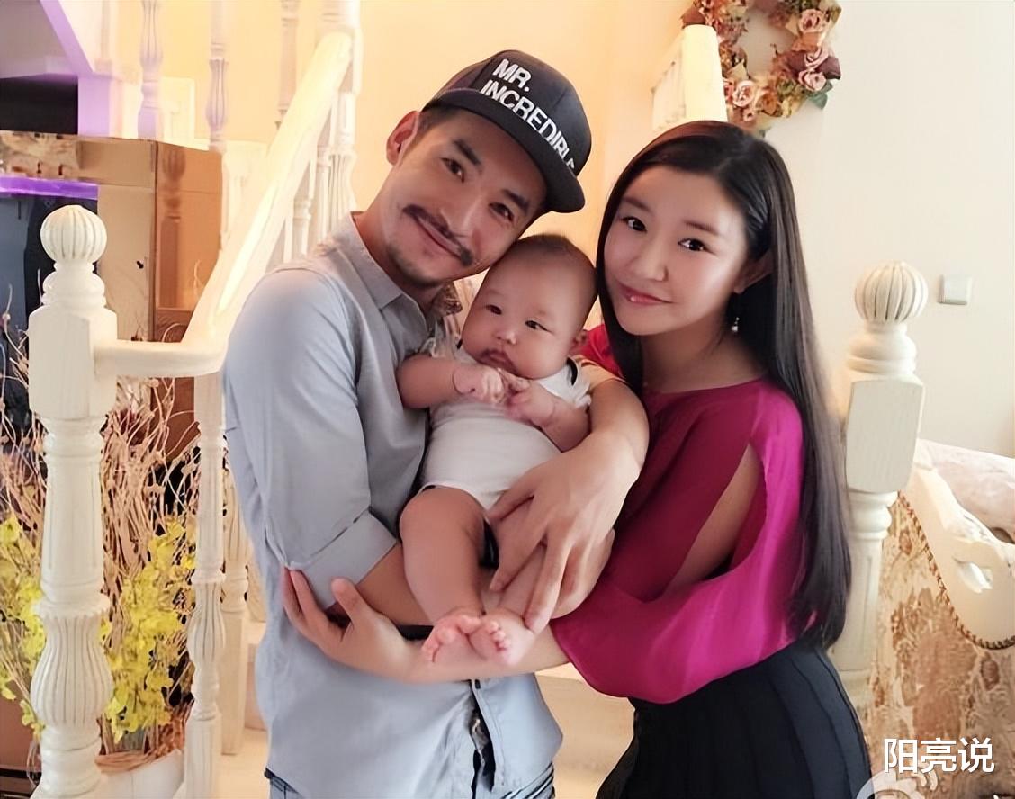 宋晓峰|宋晓峰新片与文松老婆上演吻戏，赵本山儿子客串迎宾！