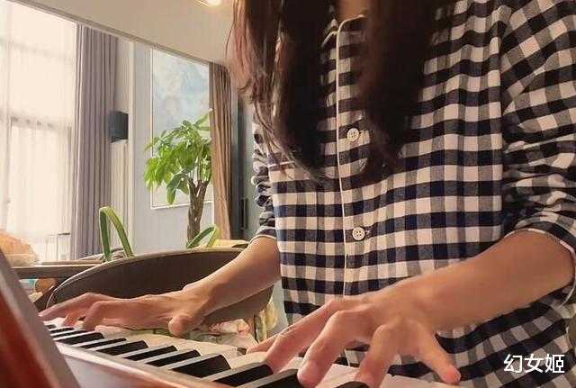 鱼幼薇|《梦华录》高慧:学导演却做了演员,还是《雪中》的花魁鱼幼薇