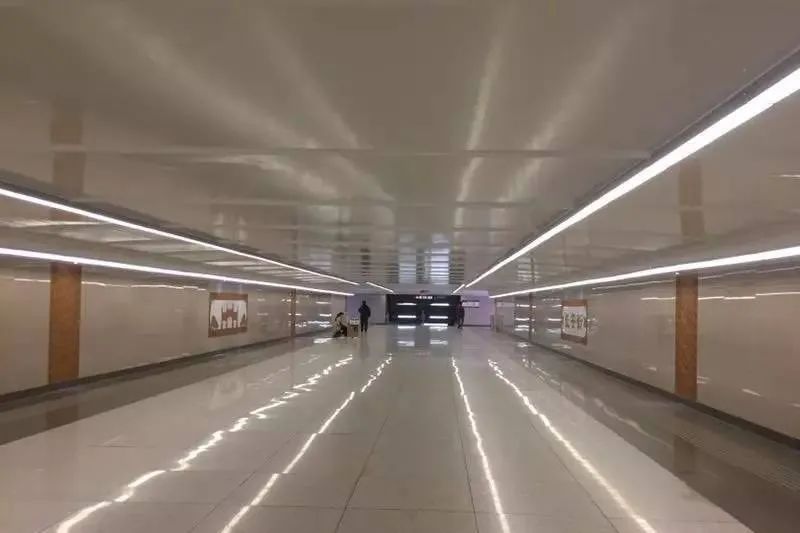 春晚|那个被推上春晚的穷网红，身价过亿了