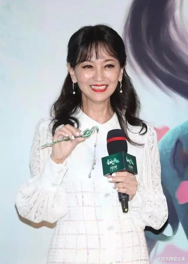 赵雅芝|赵雅芝真老了，未修图皱纹好抢镜