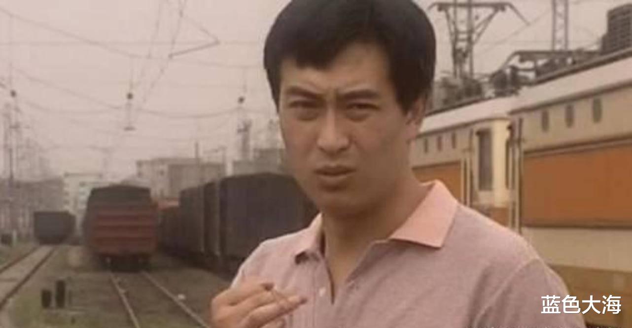 疯狂|52岁张嘉译:病情持续加重,头发花白,他的演艺路还有多远