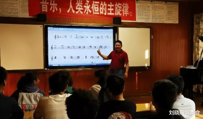 2001年贵州:16岁孪生姐妹毒杀双亲,被抓后称:成绩差,想要自由