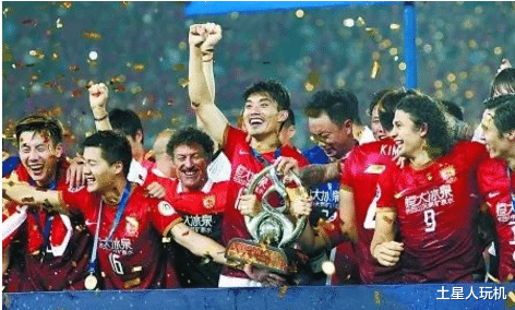 |我国足球的2000多亿，都花哪去了？