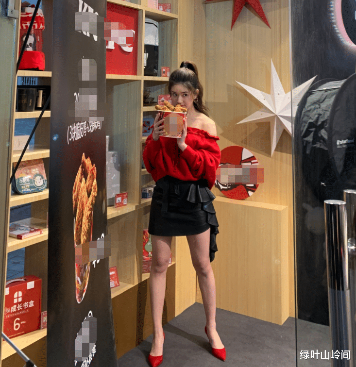 赵露思|赵露思现实中长啥样？抛开《星汉灿烂》的滤镜，还真有点不一样