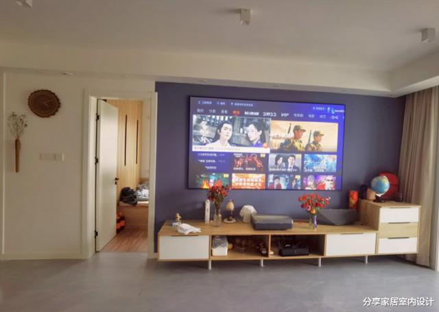 入住半年的新房，餐厅设卡座，沙发不靠墙很实用，看完全屋很治愈