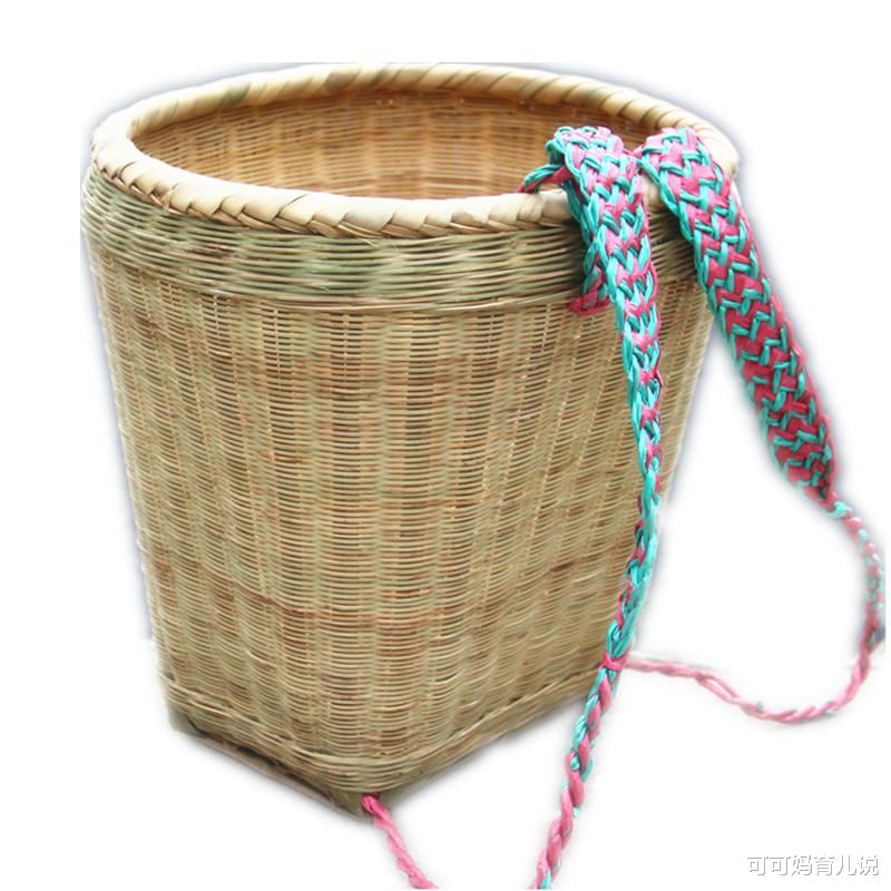 爸爸准备把自己病弱的老父亲丢进大山,儿子一句话,震惊了所有人