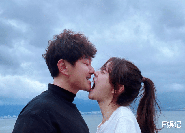 黄翠如|萧正楠晒夫妻合影庆结婚周年 还到防疫酒店楼下与黄翠如隔空相见