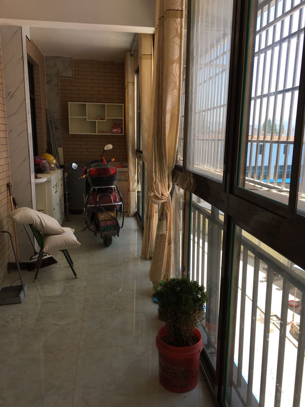 晒晒我家140平的拆迁安置房，亲戚羡慕不已，我却高兴不起来