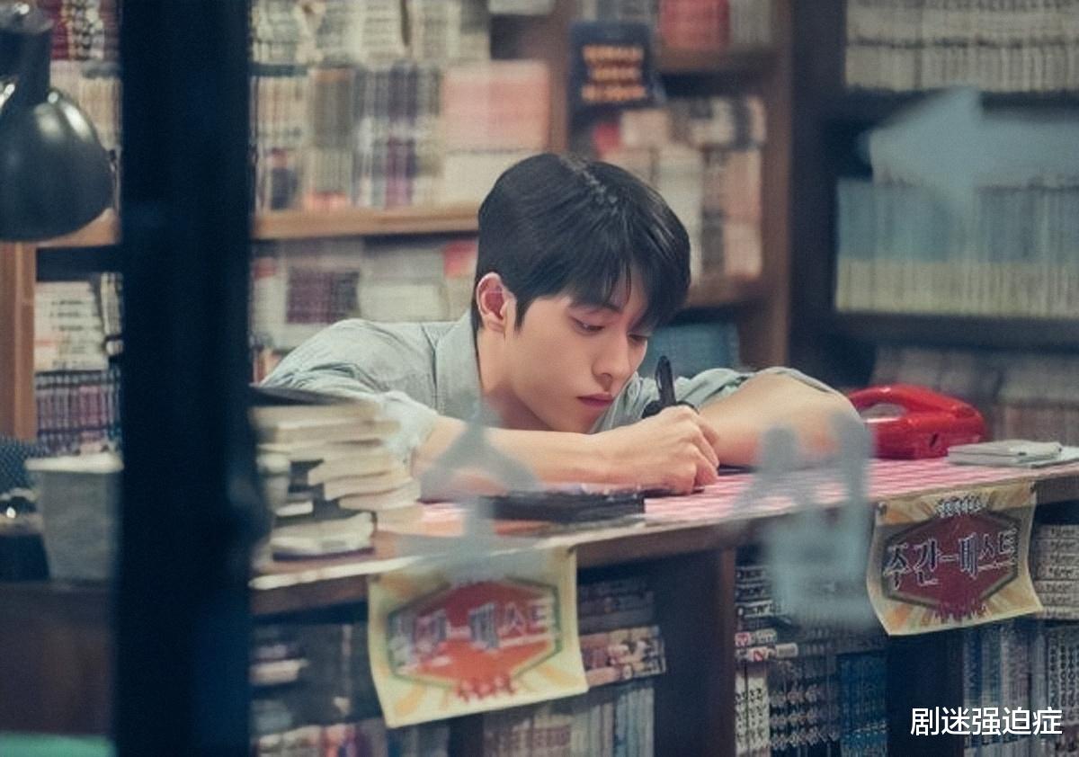 南柱赫|韩剧《二十五二十一》南柱赫家道中落，靠打工维持生计！