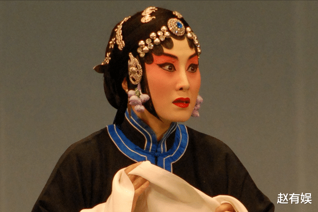 京剧|京剧名家张火丁：被指返场违背梨园规矩，大连演出是蹭张云雷热度