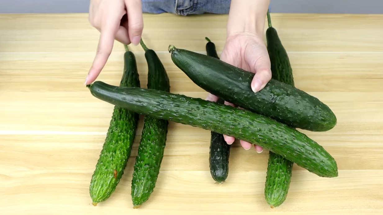 激素黄瓜怎么辨别?老菜农:只需看准这5点,以后别再买错了