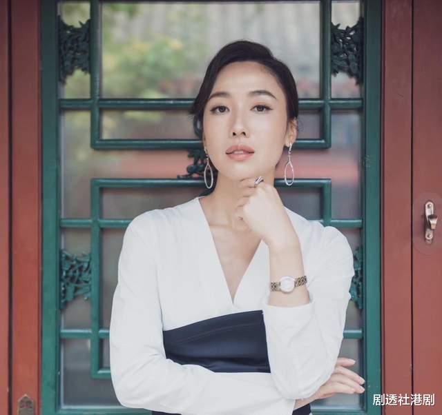 邓健泓|香港知名男星承认出轨！背着前女友用手机调情，几段感情无缝连接