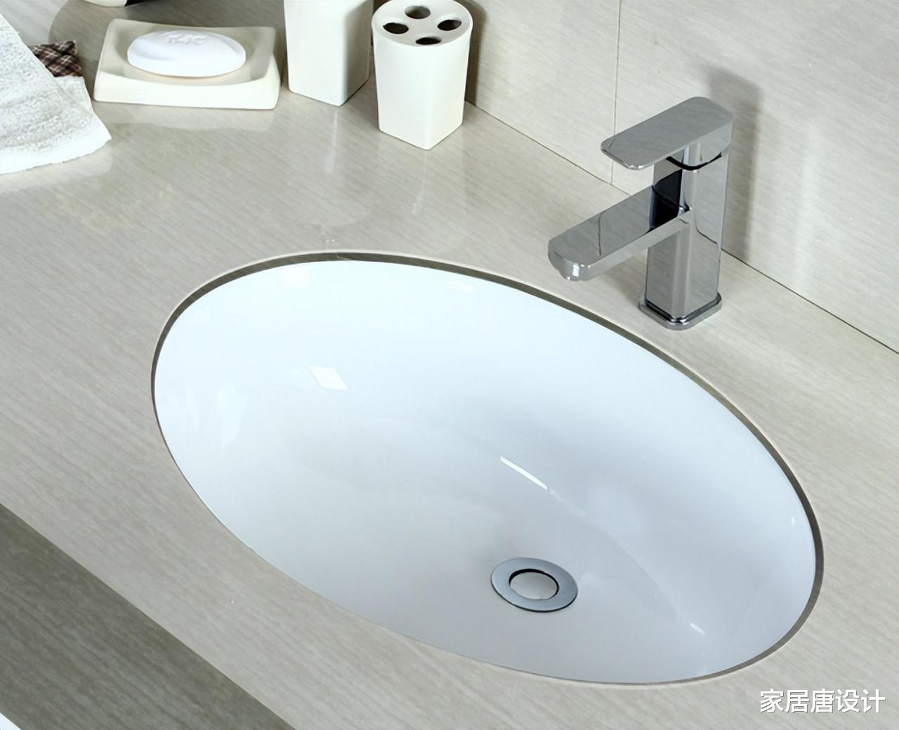 老师傅的忠告:卫生间要坚持“5不装”!小白乖乖照做就行了!