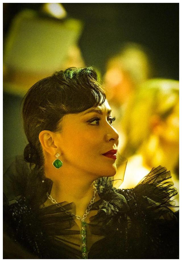 何超琼|刘嘉玲对何超琼说：“我是打扮得贵气，你是真贵气！”