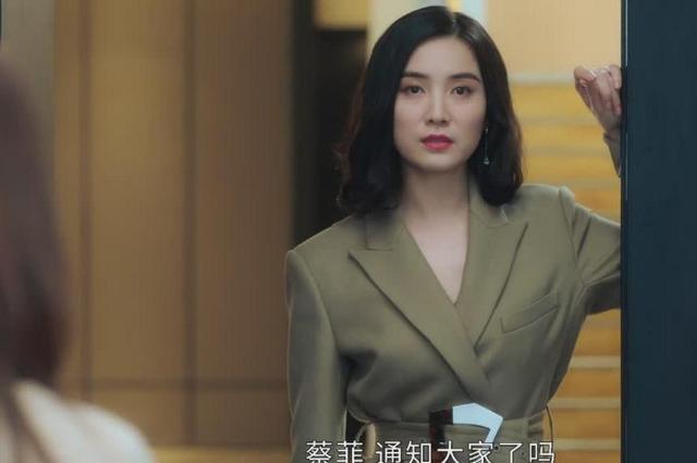 麦当娜|从《河神》到《盛装》，“换脸式”演技终被认可，这位女演员火了