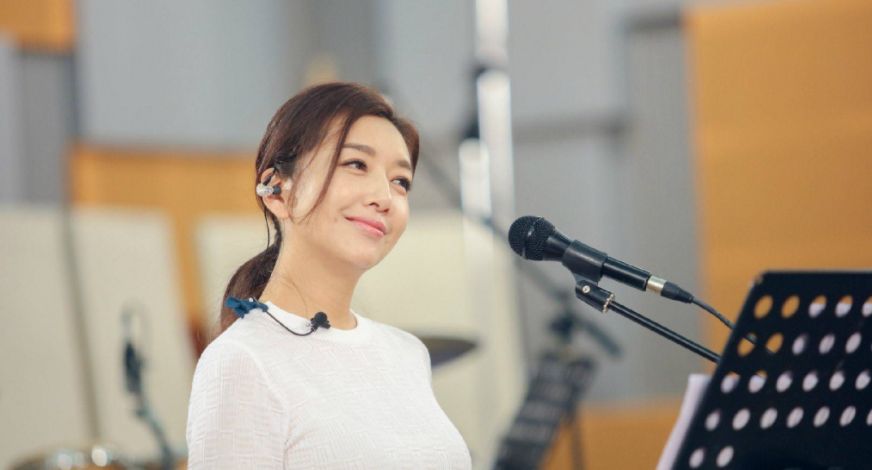 江珊|江珊《罚罪》中演副市长，剧中身份引讨论，戏外兜兜转转收获爱情