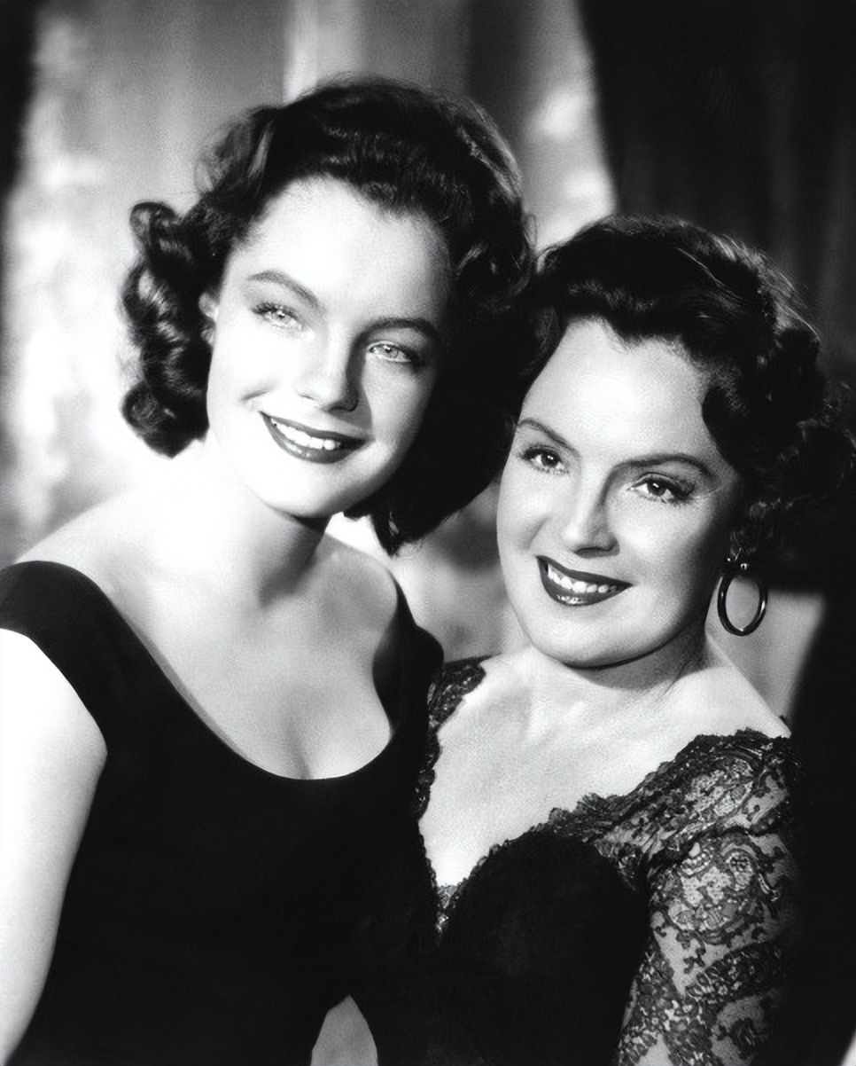 阿兰·德龙|1982年罗密去世,阿兰德龙亲吻棺木守灵3天3夜,迟来的深情有何用