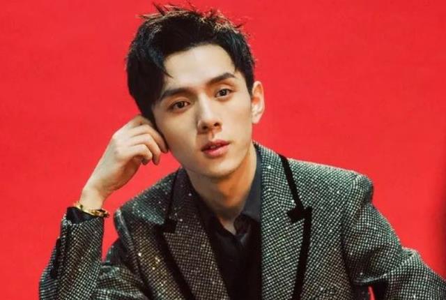 李佳琦|李佳琦被曝跟女助理同居,本人回应来了!网友:什么瓜都敢吃