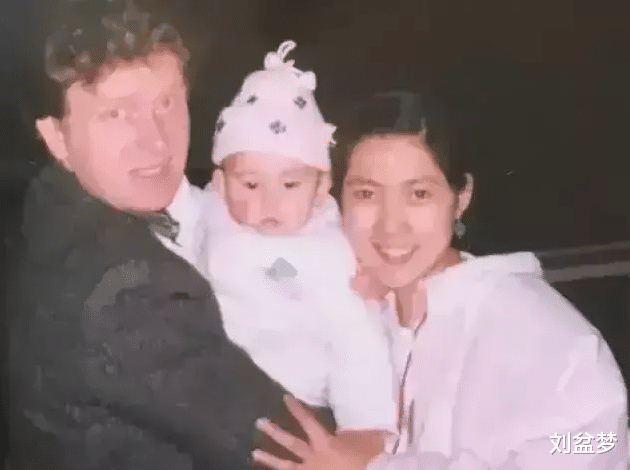 沈丹萍|当年，沈丹萍曾诉苦：“我一出差，家里现金就会不见，怀疑是保姆偷的，又不敢问她。”只好抱着现金睡觉