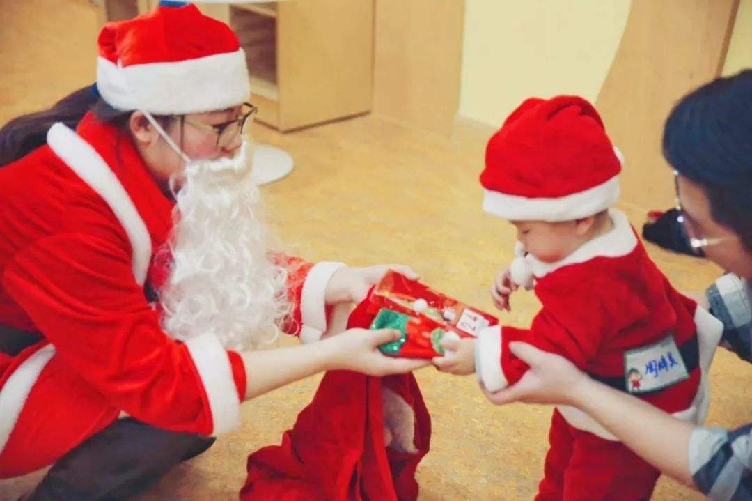 郭晶晶|郭晶晶给小女儿庆祝生日，礼物虽不贵重却获得网友大赞，值得学习