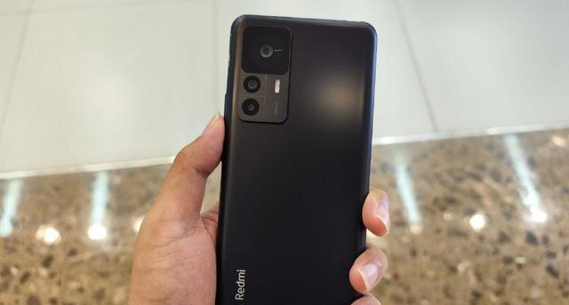 摩托罗拉|摩托罗拉X30Pro与红米K50至尊版全面对比：优缺点一目了然