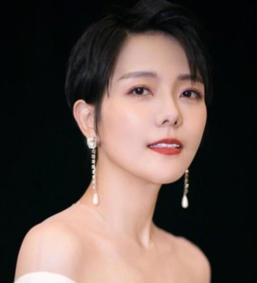 杨乐乐|杨乐乐的毁灭史：从“湖南美女主持”到“万人唾”，她经历了什么？