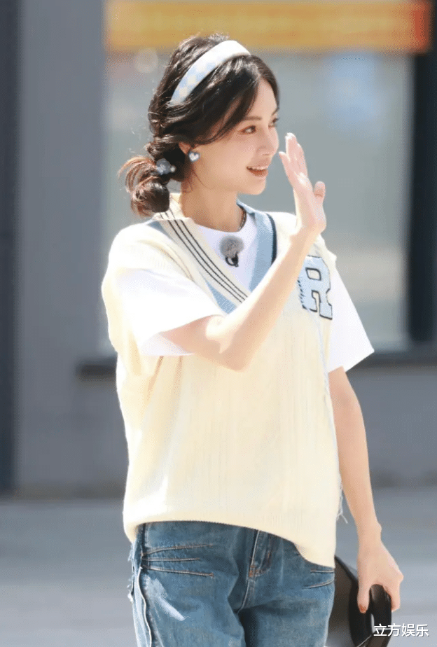 Angelababy|baby带儿子乡下吃大锅饭,离婚后更快乐,网友:又来“视察民情”