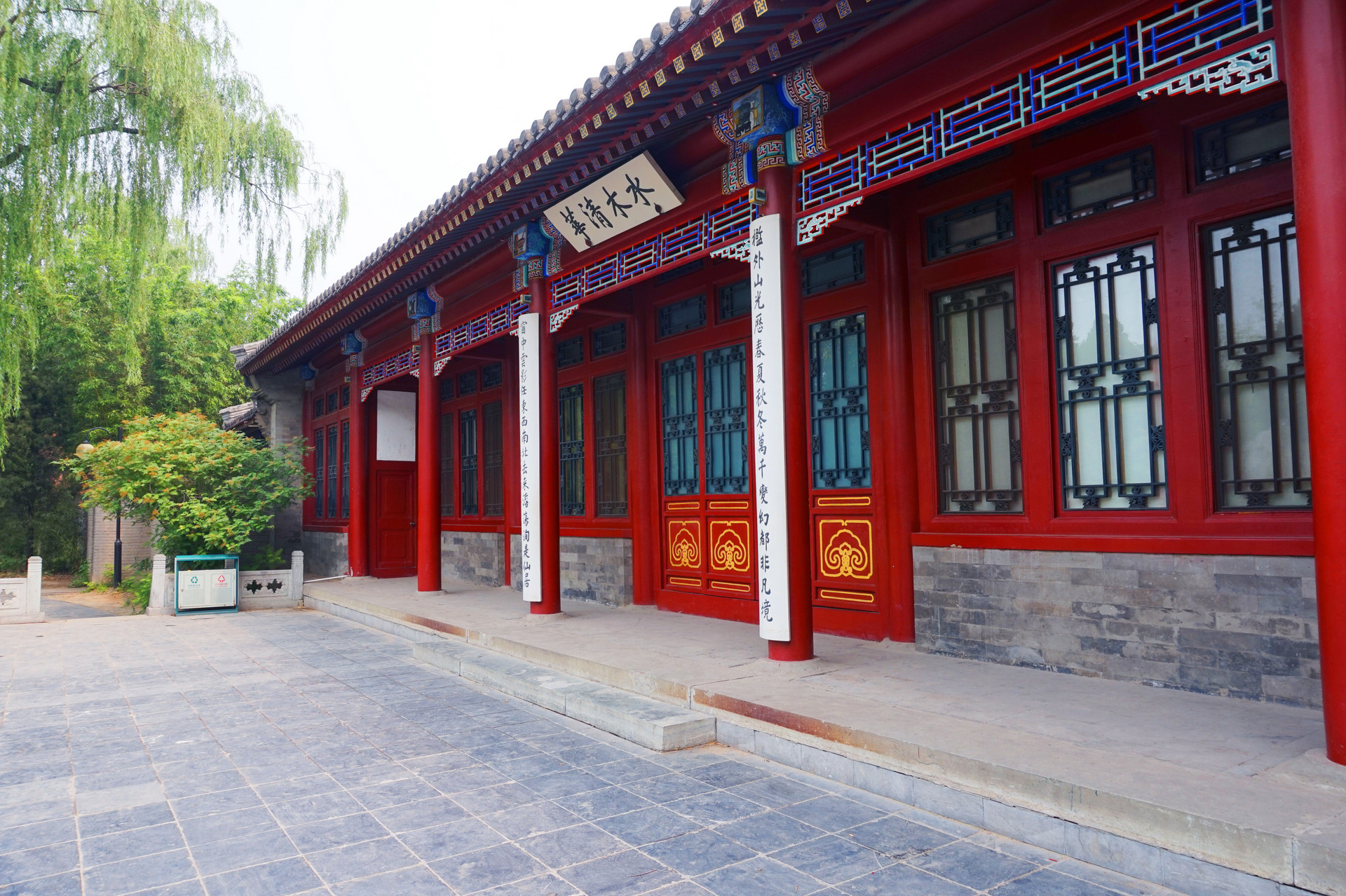 鄂尔多斯|60万年薪、解决编制、给住房,招聘清北学生的学校什么来头?