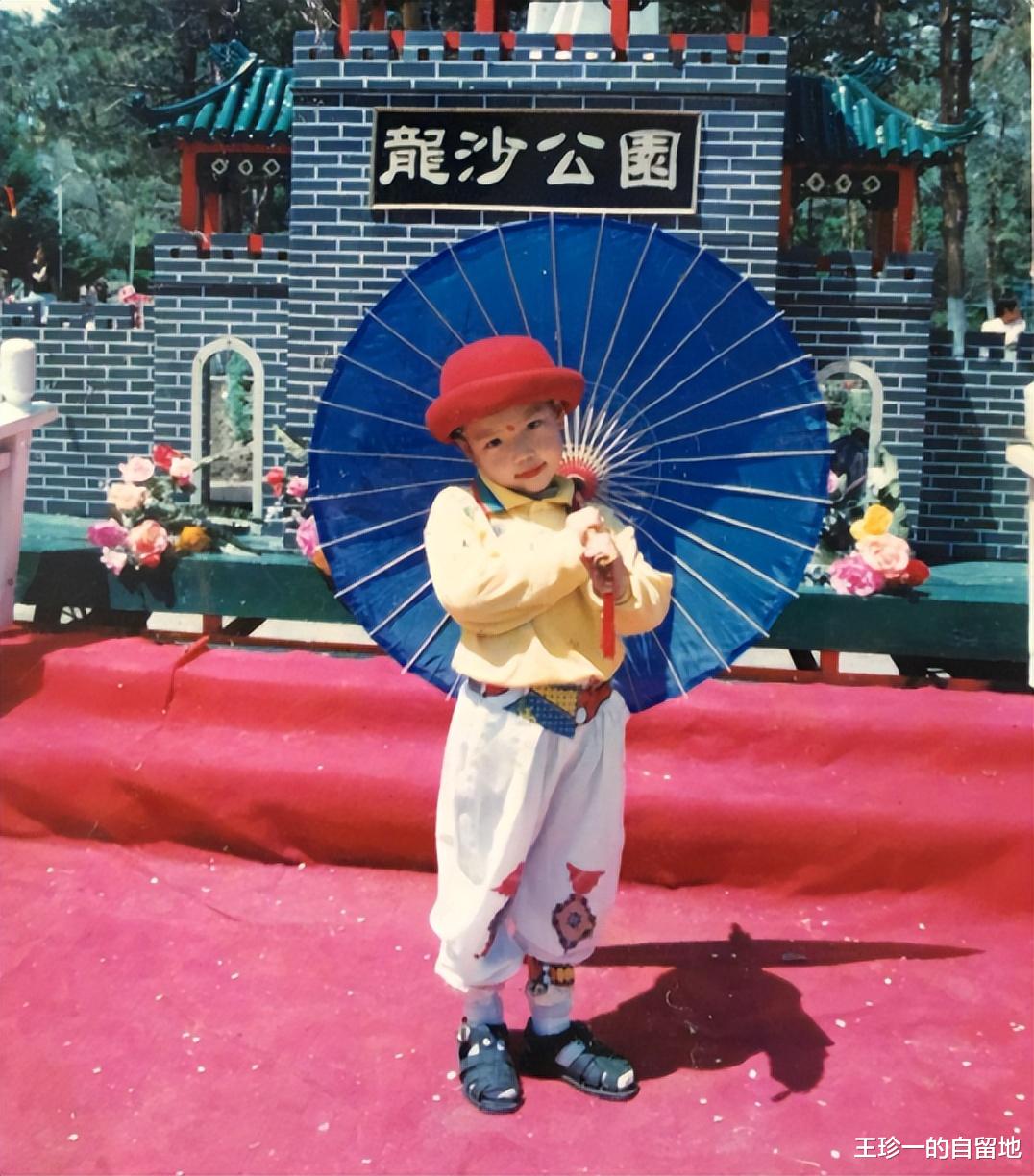 吴莫愁|20岁就红透半边天的吴莫愁，怎么就糊了？