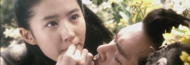 刘亦菲|“神仙姐姐”刘亦菲终于浮肿了