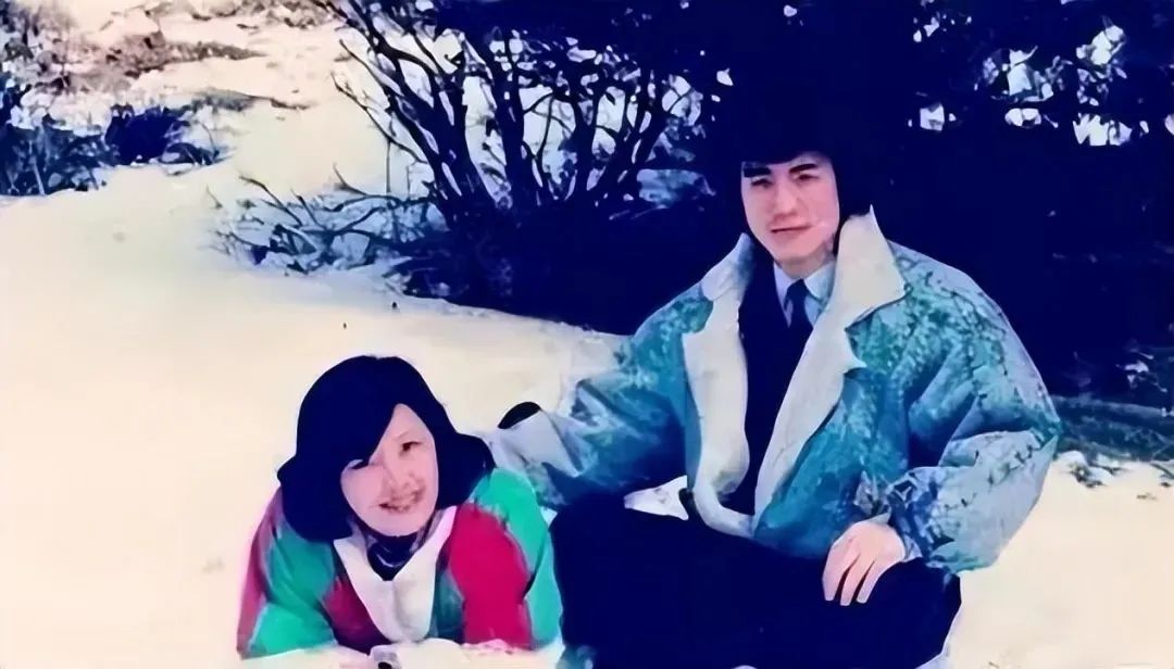 李咏|“央视名嘴”李咏病逝4年，遗孀哈文的选择令人泪目